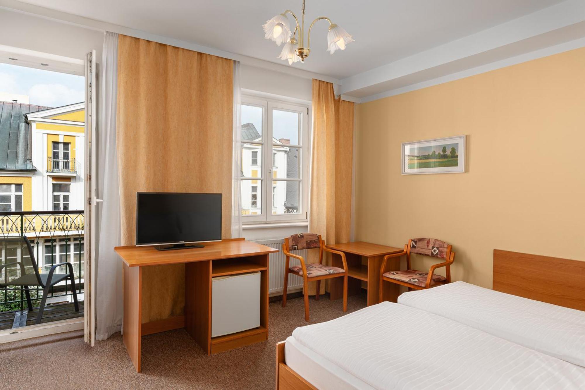 Otava - Vedlejsi Budova Františkovy Lázně Extérieur photo